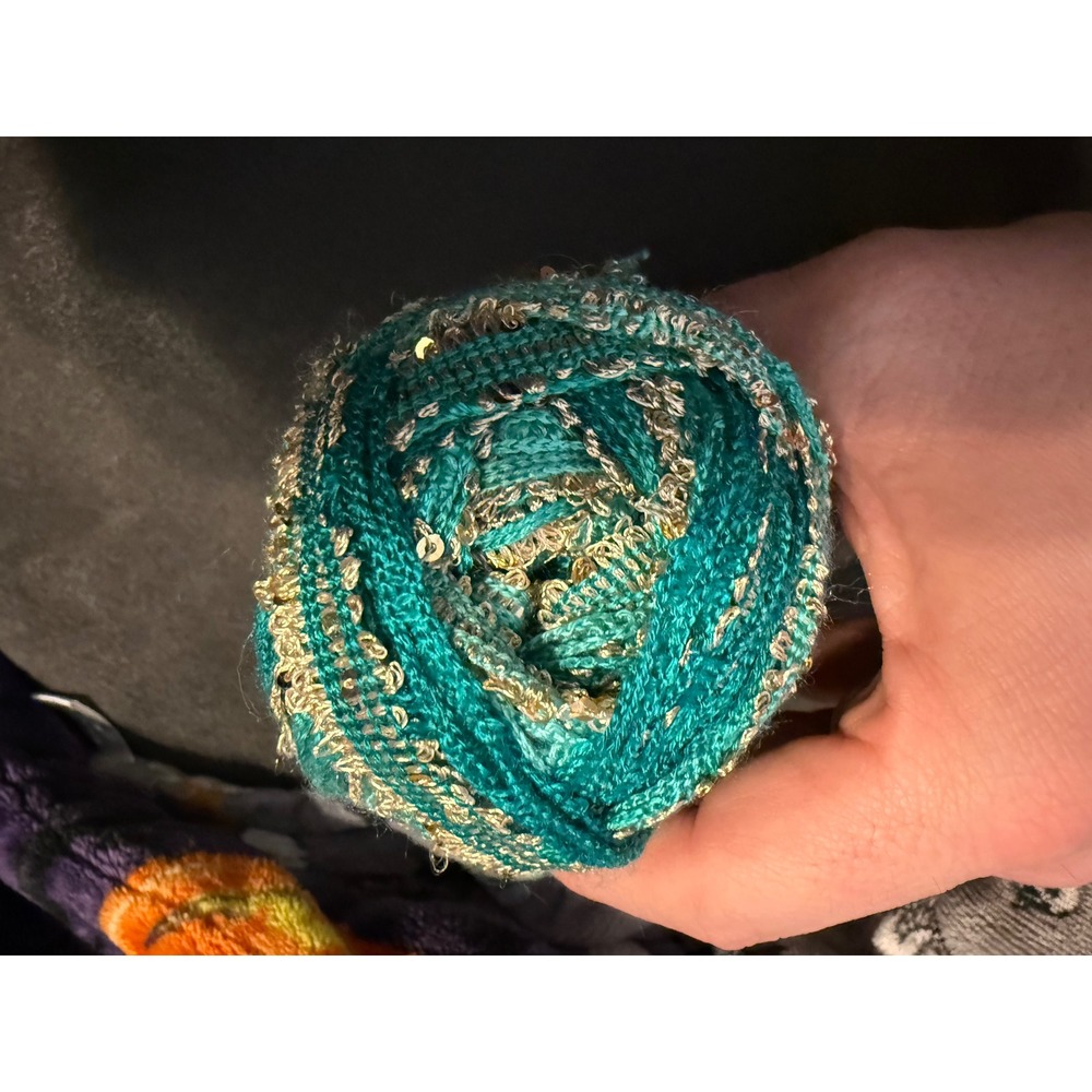 Red Heart Boutique Sashay Boho Yarn Teal Gold Metallic Looped Effect 3.5oz - Picture 2 of 2